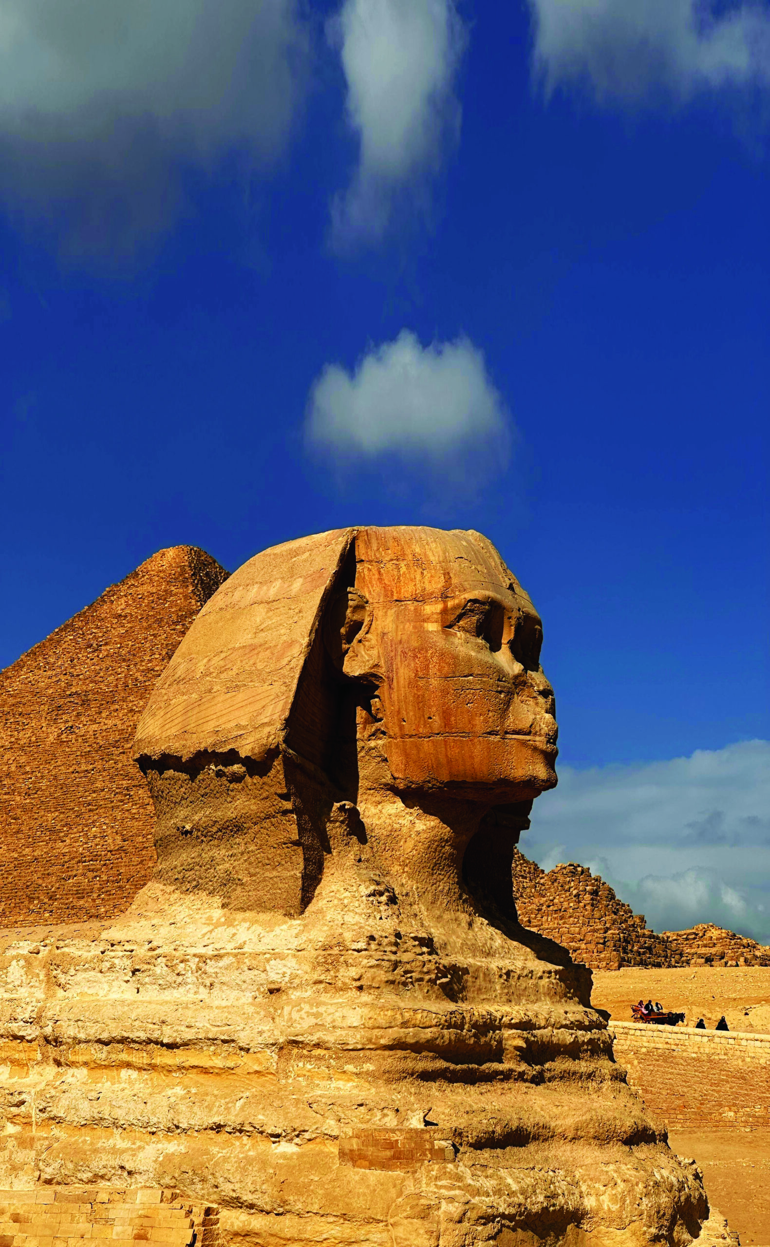 History, sand, the Nile … also jazz clubs, exclusive restaurants and cafes!